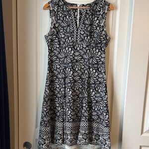 Chic Floral Lace pattern Midi Dress in Black and White